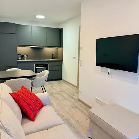 Apartment Gg 7 *